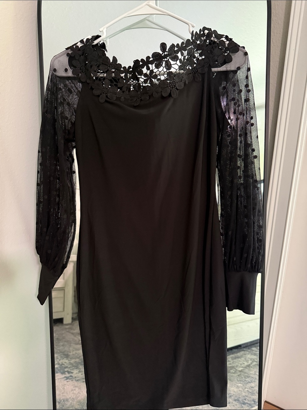 VENUS Lace Detail Bodycon Dress - Black